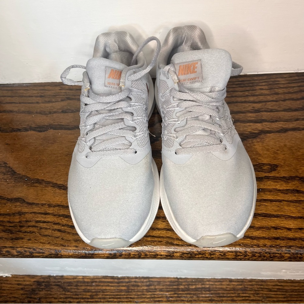 Nike Run Swift Women’s Running Shoes 7 without box - Picture 4 of 10